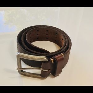 ⭐️NWT LEATHER BROWN BELT FROM BANANA REPUBLIC⭐️